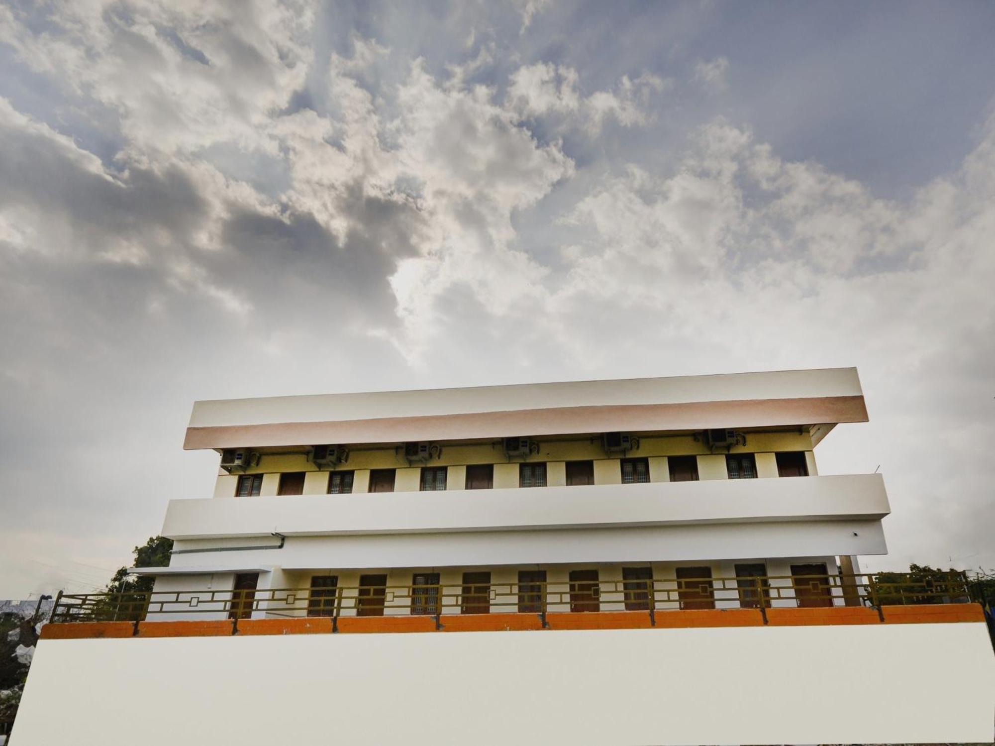 Hotel O Aruthraa Residency Podanur Exterior foto